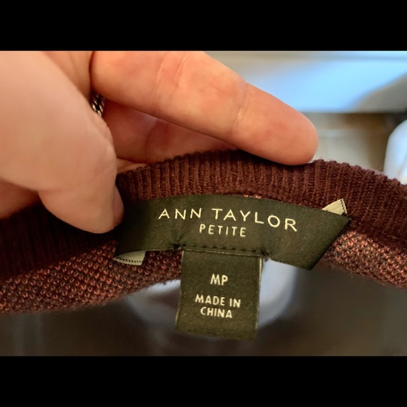 Ann Taylor Plaid Sweater Blouse - GUC - Picture 4 of 5